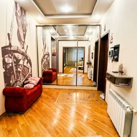 In Baku 140.0 m² apartment is for rent - Image 8