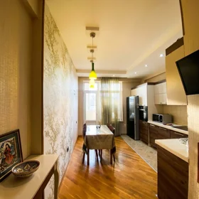 In Baku 140.0 m² apartment is for rent - Image 9