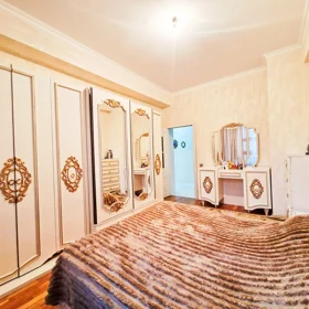 In Baku 80.0 m² apartment is for rent - Image 8