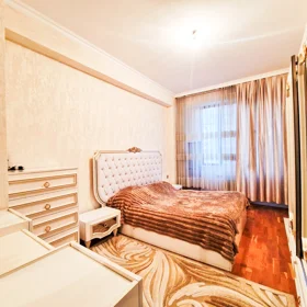 In Baku 80.0 m² apartment is for rent - Image 9