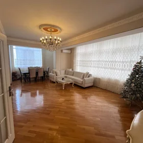 In Baku 110.0 m² apartment is for rent - Image 4