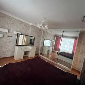 In Baku 110.0 m² apartment is for rent - Image 10