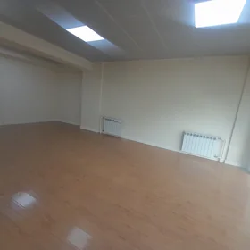 In Baku 50.0 m² commercial is for rent - Image 2