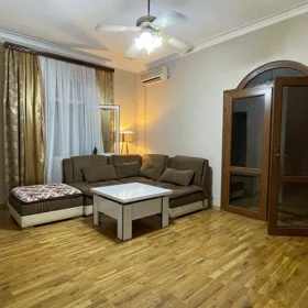 In Baku 150.0 m² house with 5.0 rooms is for sale - Image 7