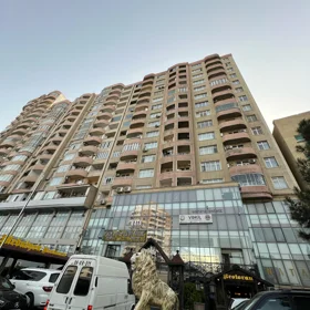 In Baku 160.0 m² apartment is for sale - Image 9