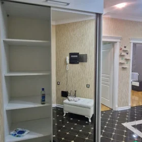 In Baku 140.0 m² apartment is for rent - Image 4