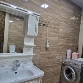 In Baku 140.0 m² apartment is for rent - Image 7