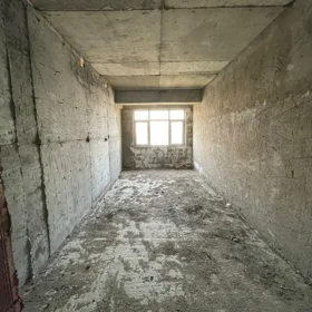 In Baku 193.0 m² apartment is for sale - Image 3