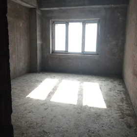 In Baku 193.0 m² apartment is for sale - Image 4