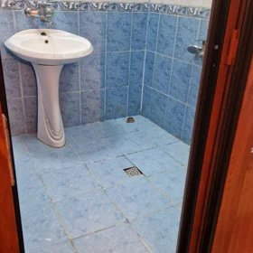 In Baku 80.0 m² apartment is for sale - Image 9