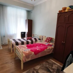 In Baku 130.0 m² apartment is for sale - Image 6