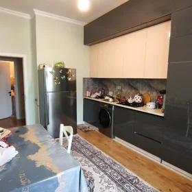 In Baku 130.0 m² apartment is for sale - Image 9