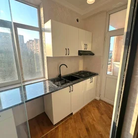 In Baku 60.0 m² apartment is for sale - Image 2