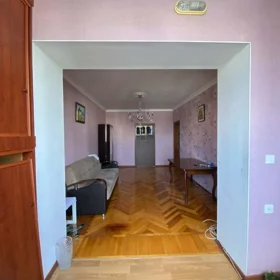 In Səbail rayonu 75.0 m² apartment is for sale - Image 2
