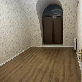 In Baku 92.0 m² apartment is for sale - Image 2