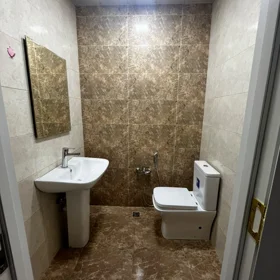 In Baku 92.0 m² apartment is for sale - Image 8