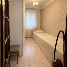 In Baku nan m² apartment is for sale - Image 4