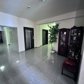 In Baku 155.0 m² apartment is for sale - Image 5