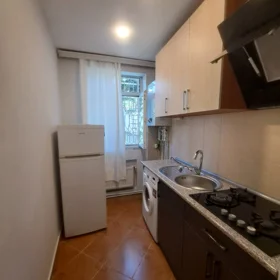 In Baku 55.0 m² house with 3.0 rooms is for rent - Image 6