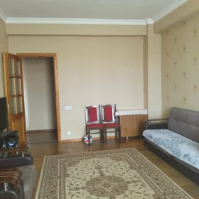 In Baku 80.0 m² apartment is for rent - Image 2