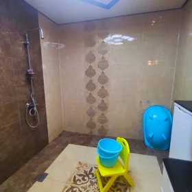 In Baku 128.0 m² apartment is for sale - Image 7