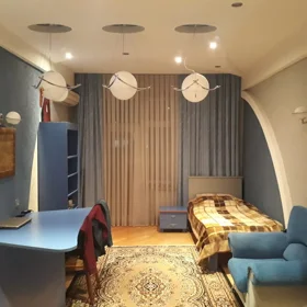 In Baku 286.0 m² apartment is for sale - Image 10