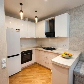 In Baku 70.0 m² apartment is for rent - Image 3
