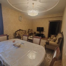 In Baku 90.0 m² apartment is for sale - Image 3
