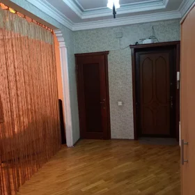 In Baku 110.0 m² apartment is for sale - Image 4