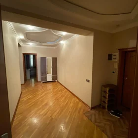 In Baku 130.0 m² apartment is for sale - Image 7