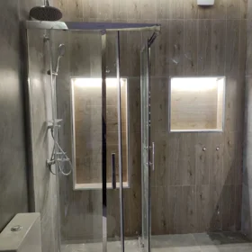 In Binəqədi rayonu 72.0 m² apartment is for sale - Image 2
