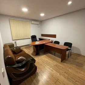 In Baku 1300.0 m² commercial is for rent - Image 2