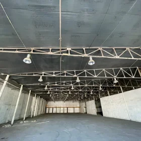 In Baku 1300.0 m² commercial is for rent - Image 3