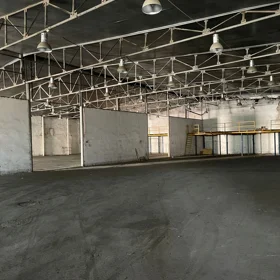 In Baku 1300.0 m² commercial is for rent - Image 4