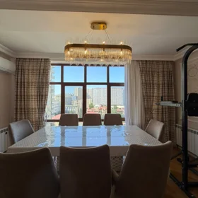 In Baku 152.0 m² apartment is for sale - Image 8