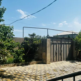 In nan 200.0 m² house with 8.0 rooms is for sale - Image 6