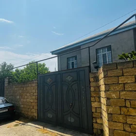 In nan 200.0 m² house with 8.0 rooms is for sale - Image 10