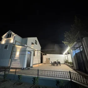 In nan 185.0 m² house with 4.0 rooms is for sale - Image 10