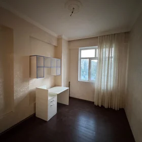 In Binəqədi rayonu 72.0 m² apartment is for sale - Image 3