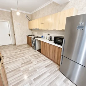 In Baku 100.0 m² apartment is for sale - Image 2