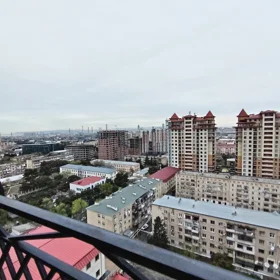 In Baku 70.0 m² apartment is for rent - Image 2