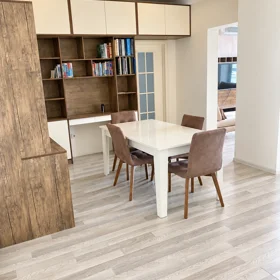In Baku 130.0 m² apartment is for sale - Image 4