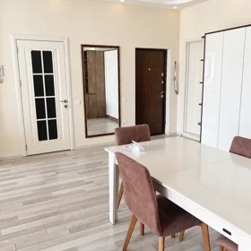In Baku 130.0 m² apartment is for sale - Image 6