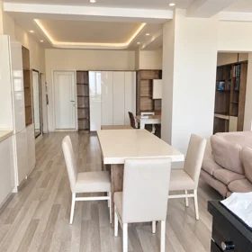 In Baku 130.0 m² apartment is for sale - Image 8