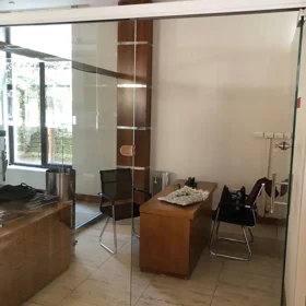 In Baku 730.0 m² commercial is for rent - Image 2