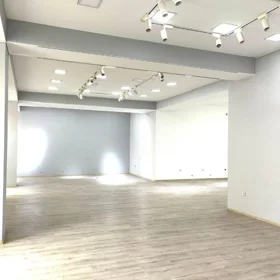 In Baku 180.0 m² commercial is for rent - Image 2