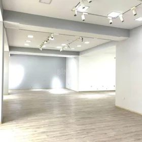 In Baku 180.0 m² commercial is for rent - Image 3