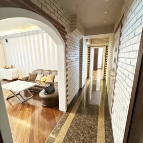 In Səbail rayonu 153.0 m² apartment is for rent - Image 2