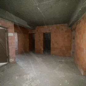 In Baku 135.0 m² apartment is for sale - Image 4
