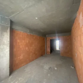In Baku 135.0 m² apartment is for sale - Image 9